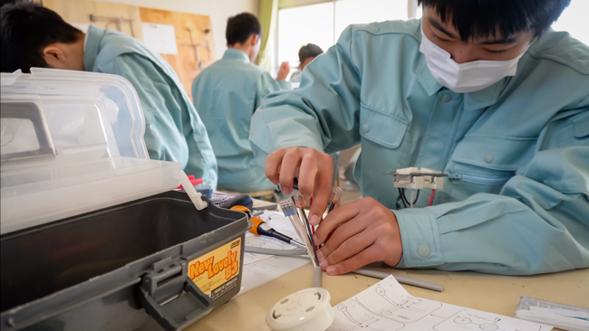 北陵高校電気情報科電気システムコース3