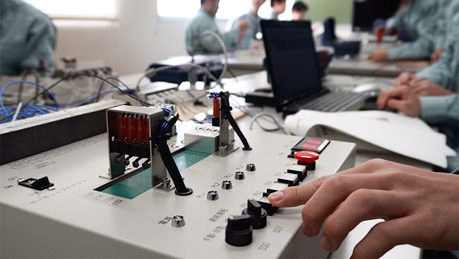 北陵高校電気情報科情報システムコース4